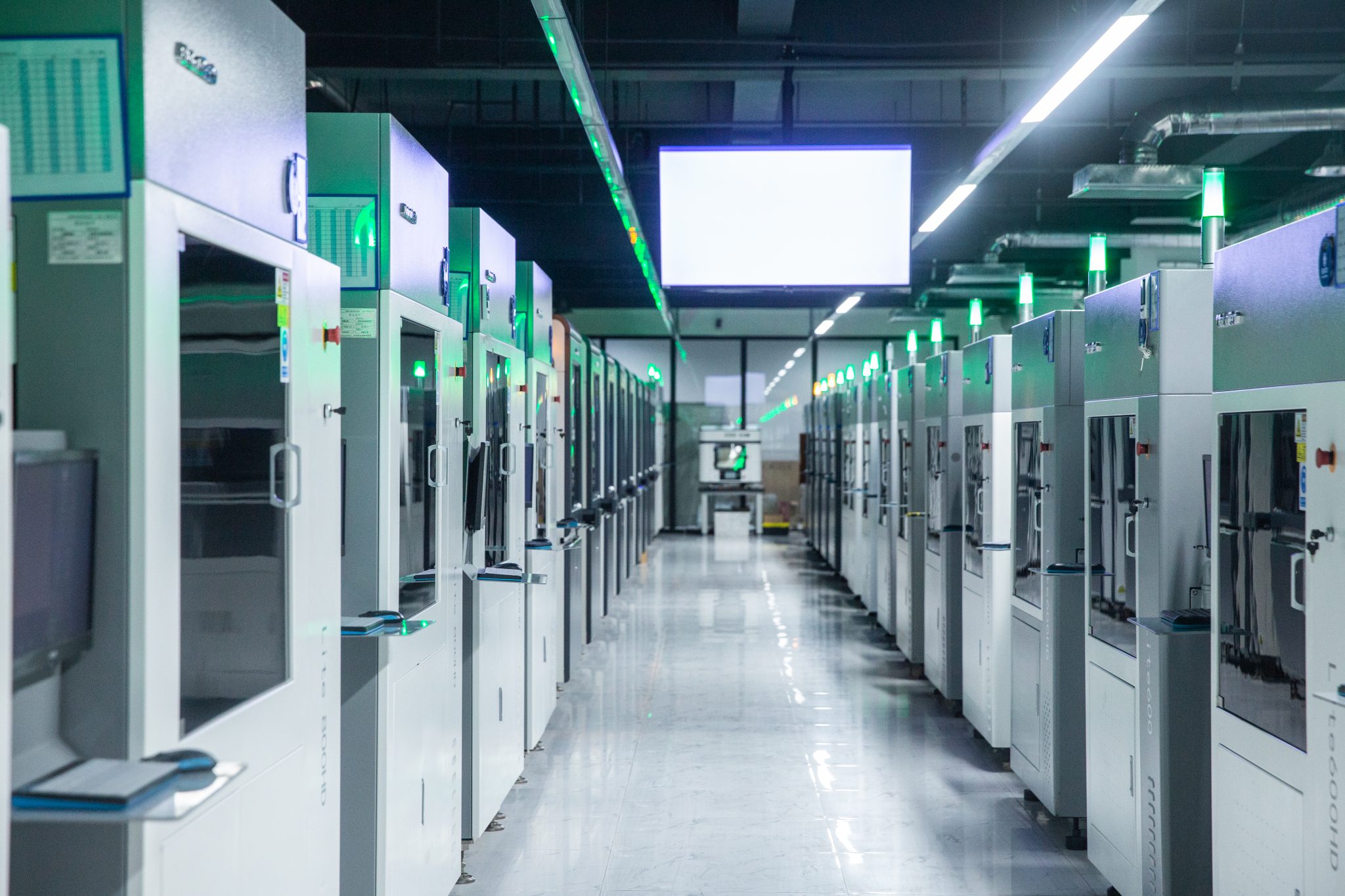 省钱省心！为什么选专业3D打印服务，比咬牙买设备更明智？